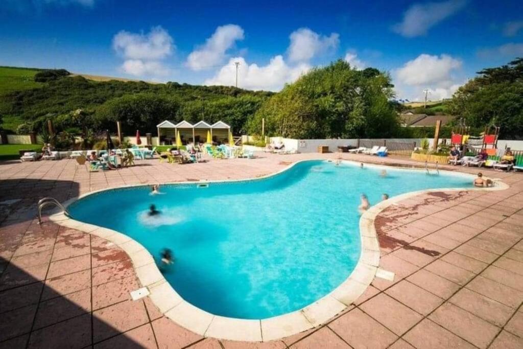 8 Sleep Chalet At Newquay Away Resorts Nb160 Exterior foto